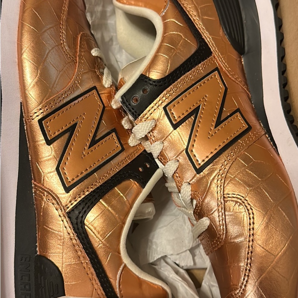 New in box New Balance!